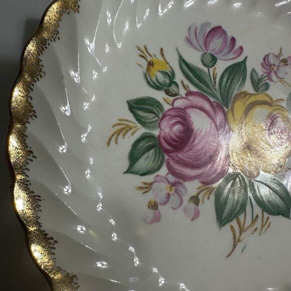 Vintage Royal China Quban Warranted 22K Gold Roses 7” Decorative/ Dessert Plate - Picture 4 of 9